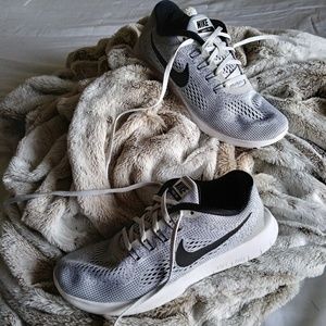 Women's Nike Running Sneakers Size 9.0